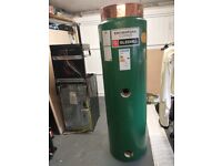 Hot water cylinder 