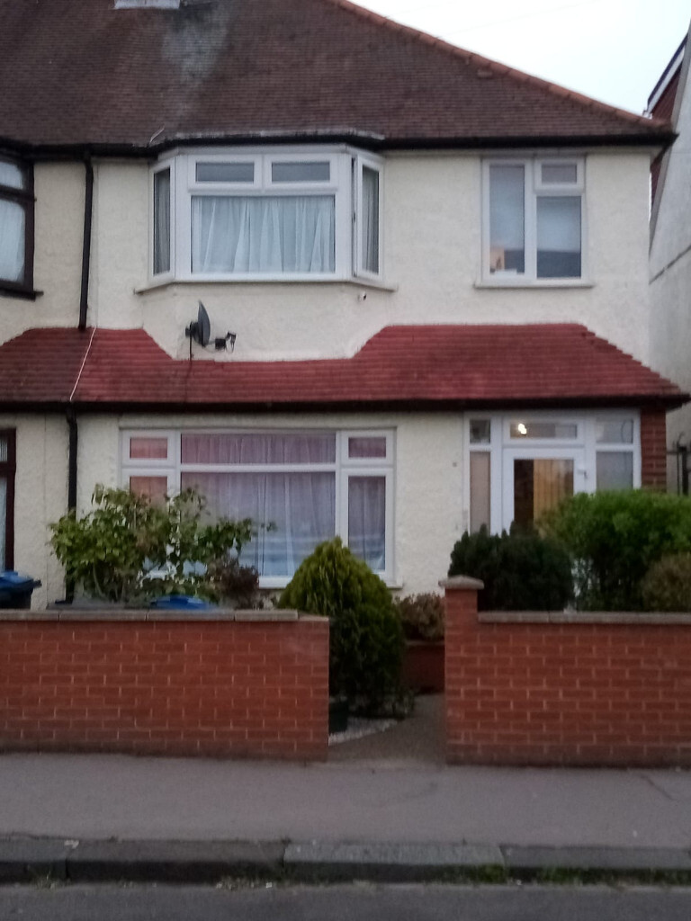 3 BED HOUSE FOR SALE in Croydon, London Gumtree