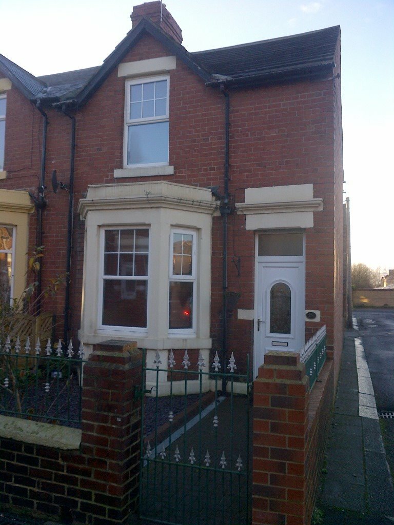 2 Bed house. For Rent. Available now! Large rooms. Willington Quay