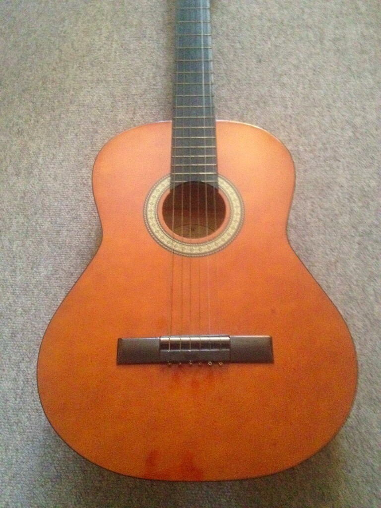 Suzuki SG 3B NL classical guitar for sale in Bournemouth, Dorset