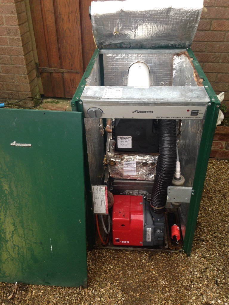 Worcester Greenstar Danesmoor 25/32 External Oil Fired Boiler baffles jammed in Dorchester