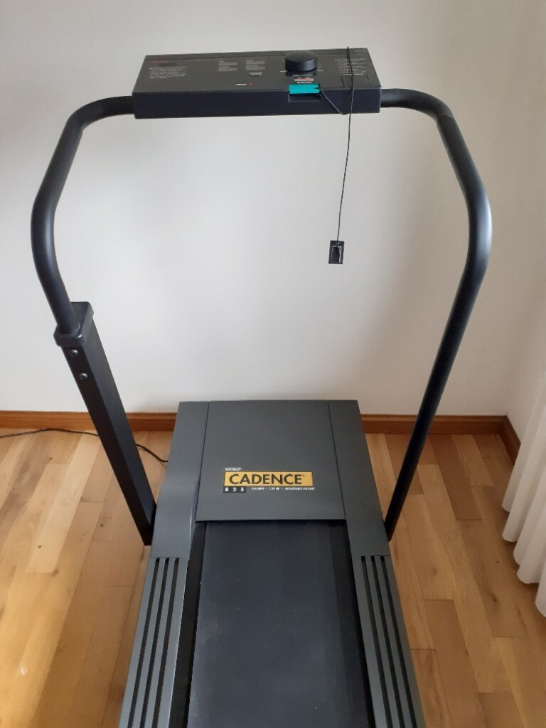 Treadmill Running Machine. Weslo Cadence 825. 06mph. Adjustable
