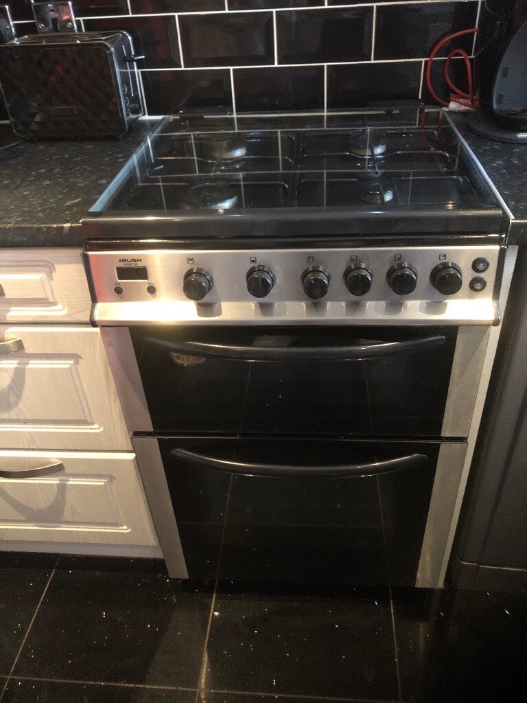 Gas 60cm freestanding cooker excellent condition in Southside