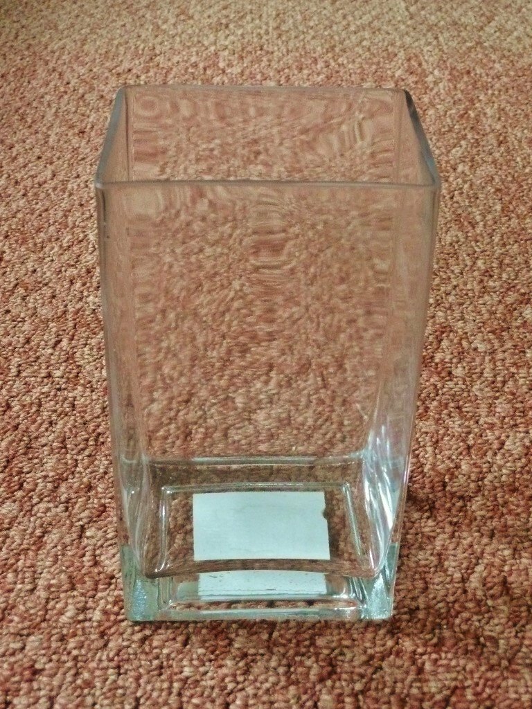 Tesco Contemporary Clear Glass Rectangular Tank Vase 18cm For Flower Arrangement etc in South Ockendon Es $ 86 JPG