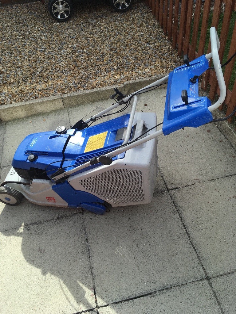 Yamaha ylm lawnmower 3 speed self drove or can push as normal in