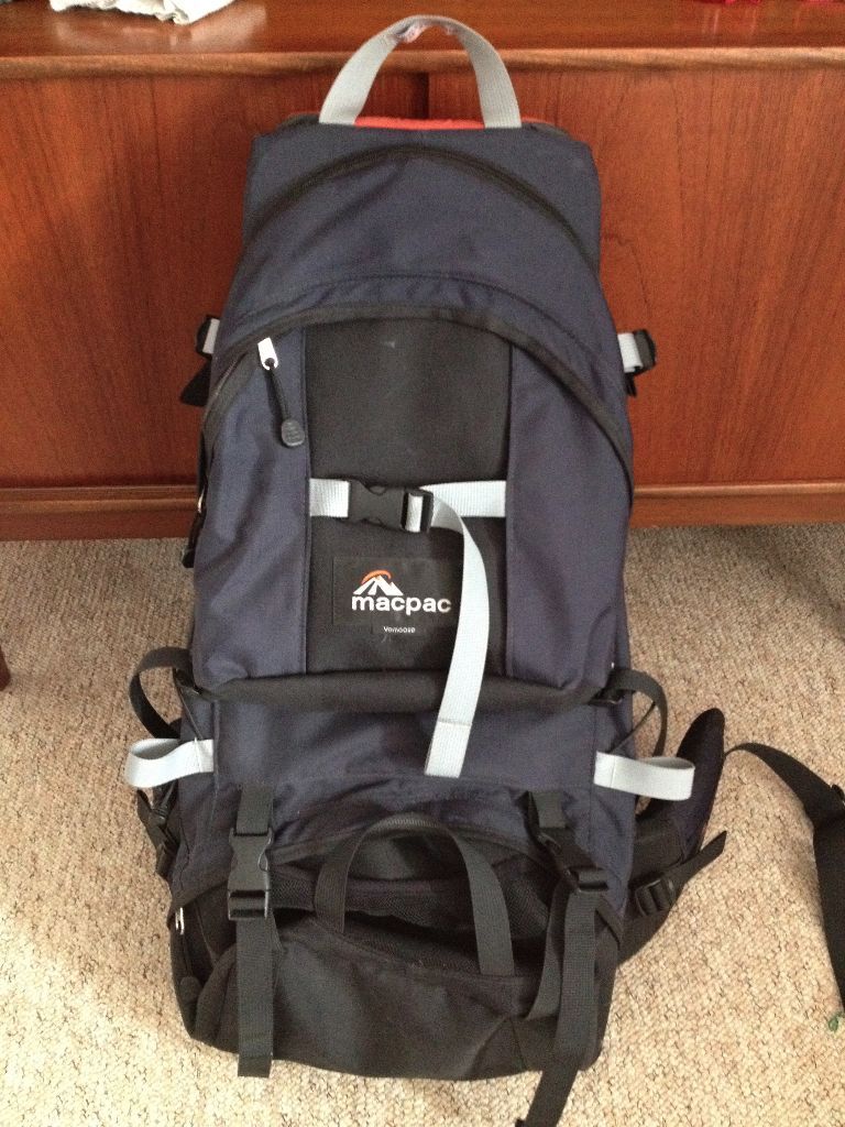 Macpac Vamoose Child hiking backpack carrier in Kelvindale, Glasgow