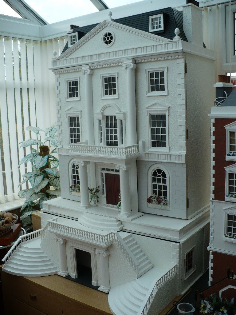 GROSVENOR HALL & BASEMENT DOLLS HOUSE EMPORIUM DOLLS HOUSE in Stoke