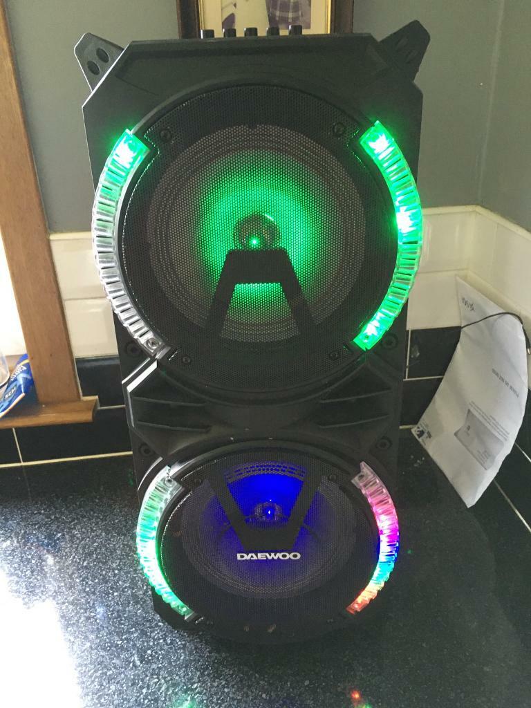 Daewoo rechargeable led Bluetooth speaker in Sighthill, Edinburgh