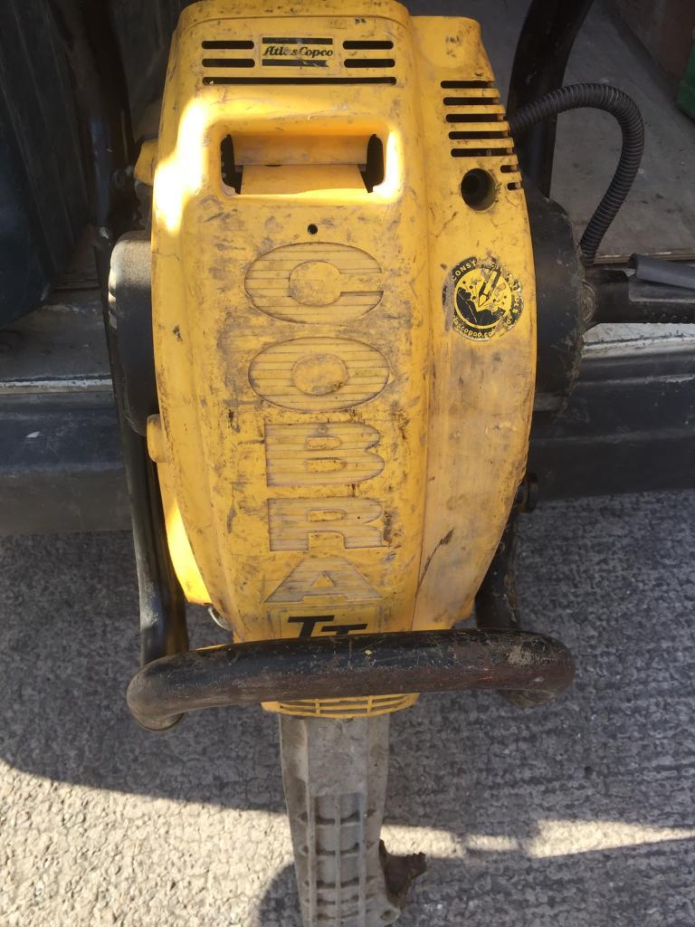 Atlas Cobra TT Petrol Breaker.