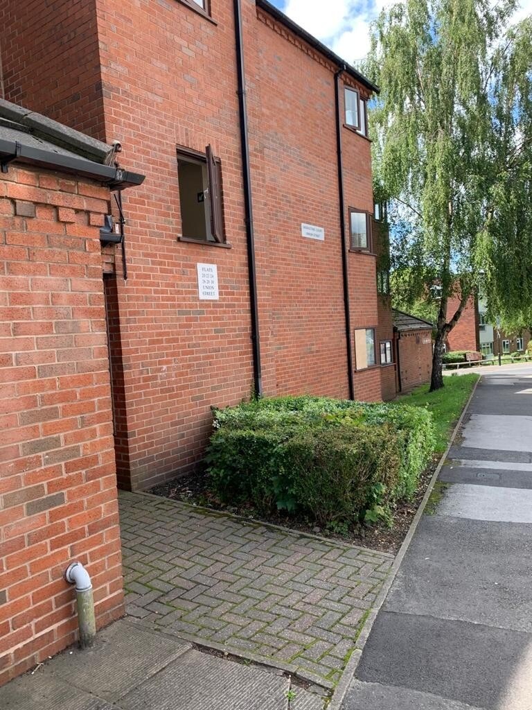 1 bedroom flat for 1 bedroom around London in Walsall, West Midlands