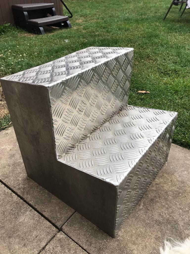 sizzling outdoor hot tubs that will make you want to