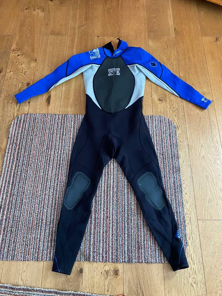 Body Glove 3mm/2mm men’s (small) wetsuit in Exeter, Devon Gumtree