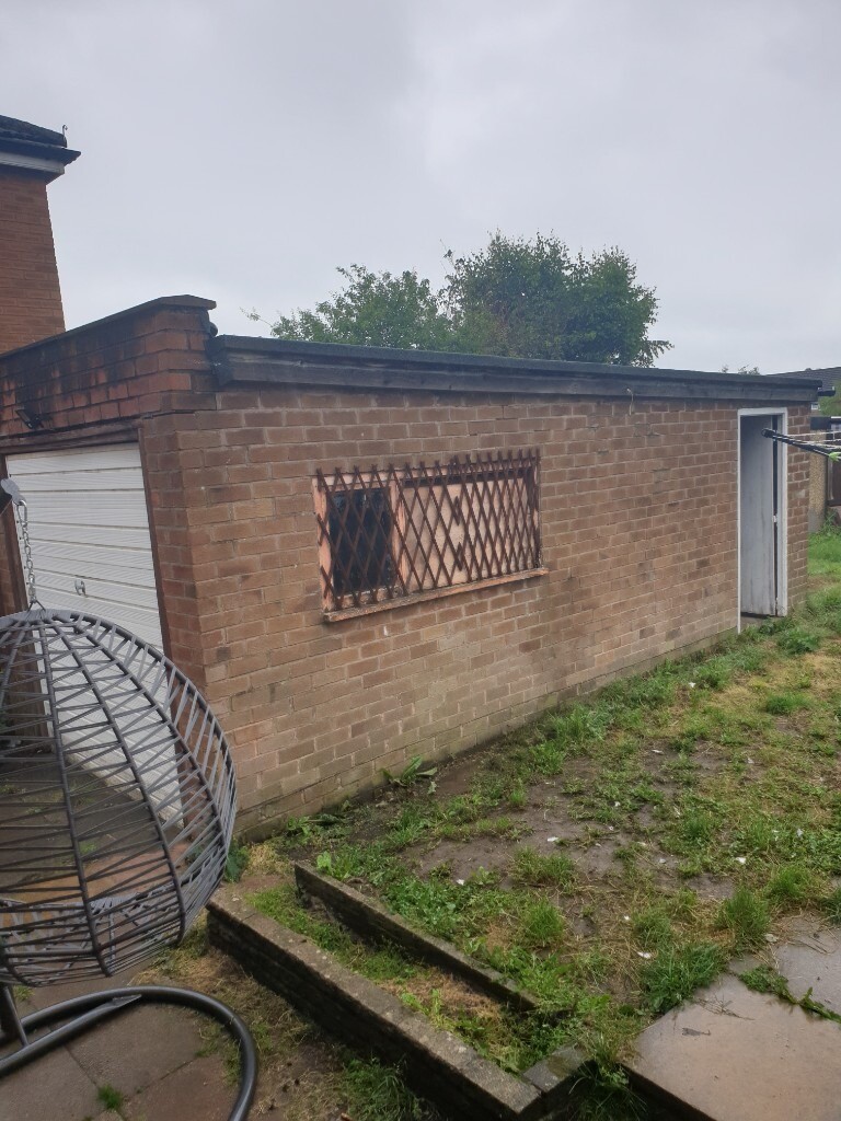 Garage bricks to give away in Wirral, Merseyside Gumtree