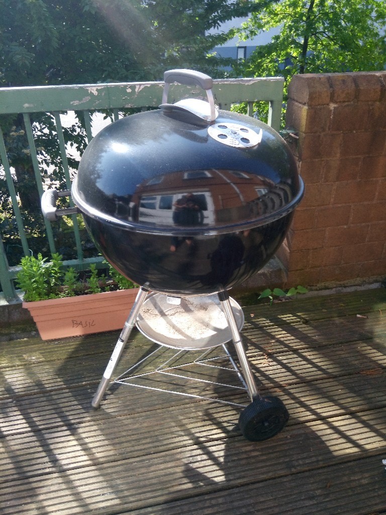 er Original Kettle 57cm Black Charcoal BBQ in Stoke Newington
