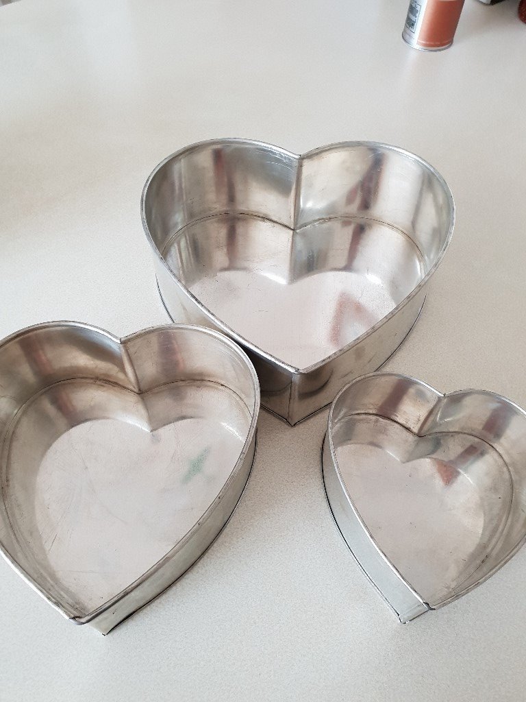 Set of 3 heart shaped cake tins in Kilwinning, North Ayrshire Gumtree