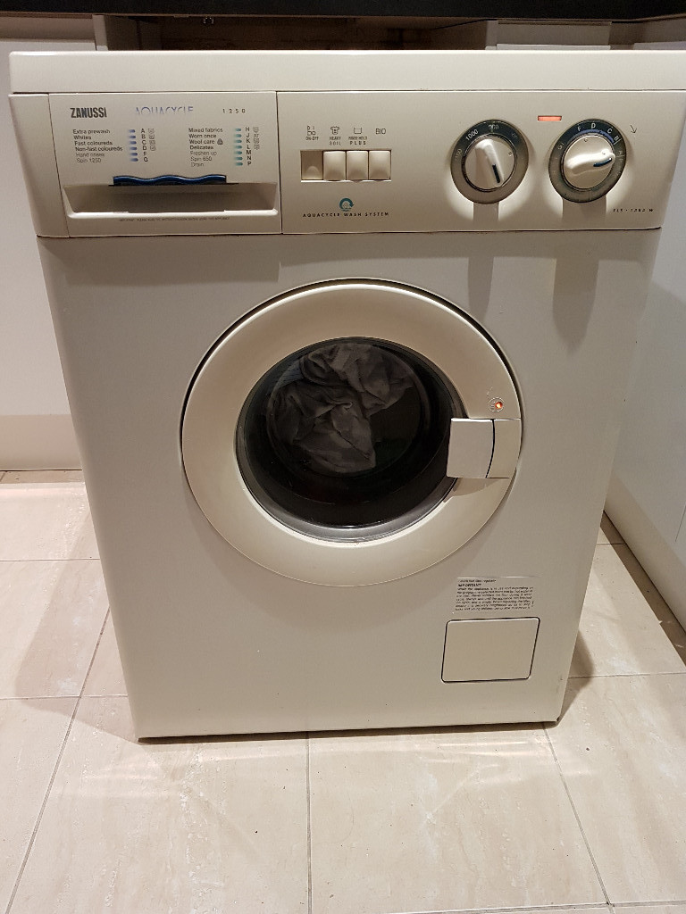 Zanussi FLS 1383 White washing machine in Hendon, London Gumtree