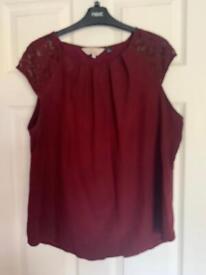 image for Burgundy top size 16 £5