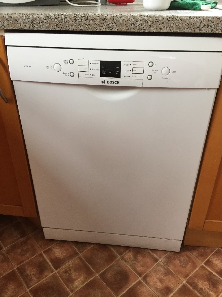 Bosch Exxcel Dishwasher very good condition full size freestanding
