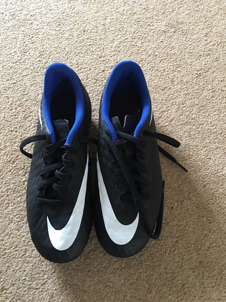 size 2 football boots nike