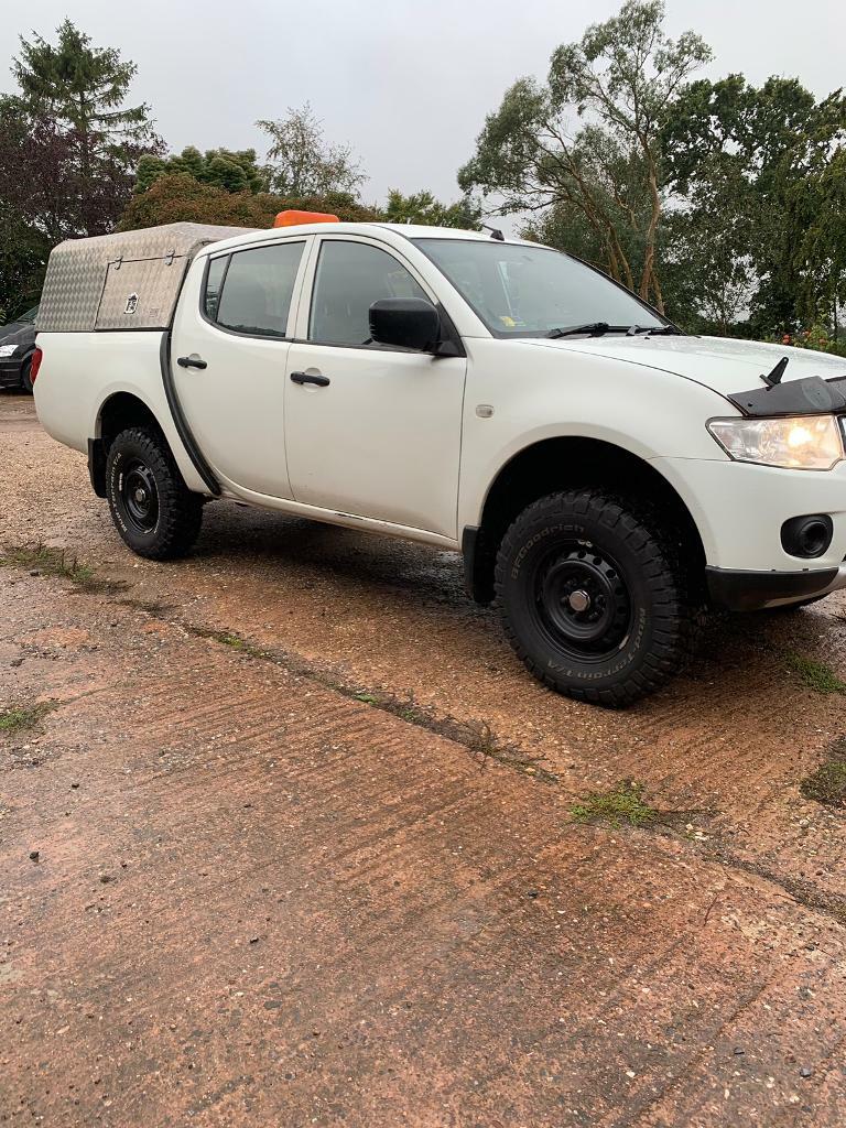 Mitsubishi l200 2012