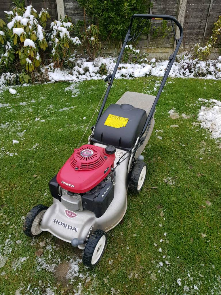 HONDA IZY PETROL ROTARY MOWER WITH POWERED DRIVE in Colchester, Essex Gumtree