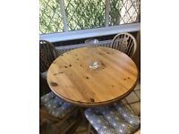Solid Wood Cottage Style Table & Chairs (4 Chairs) 