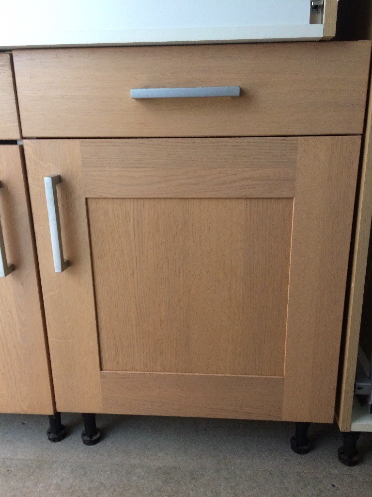 Wickes Tiverton Solid Oak Shaker Kitchen Door Units In Exminster