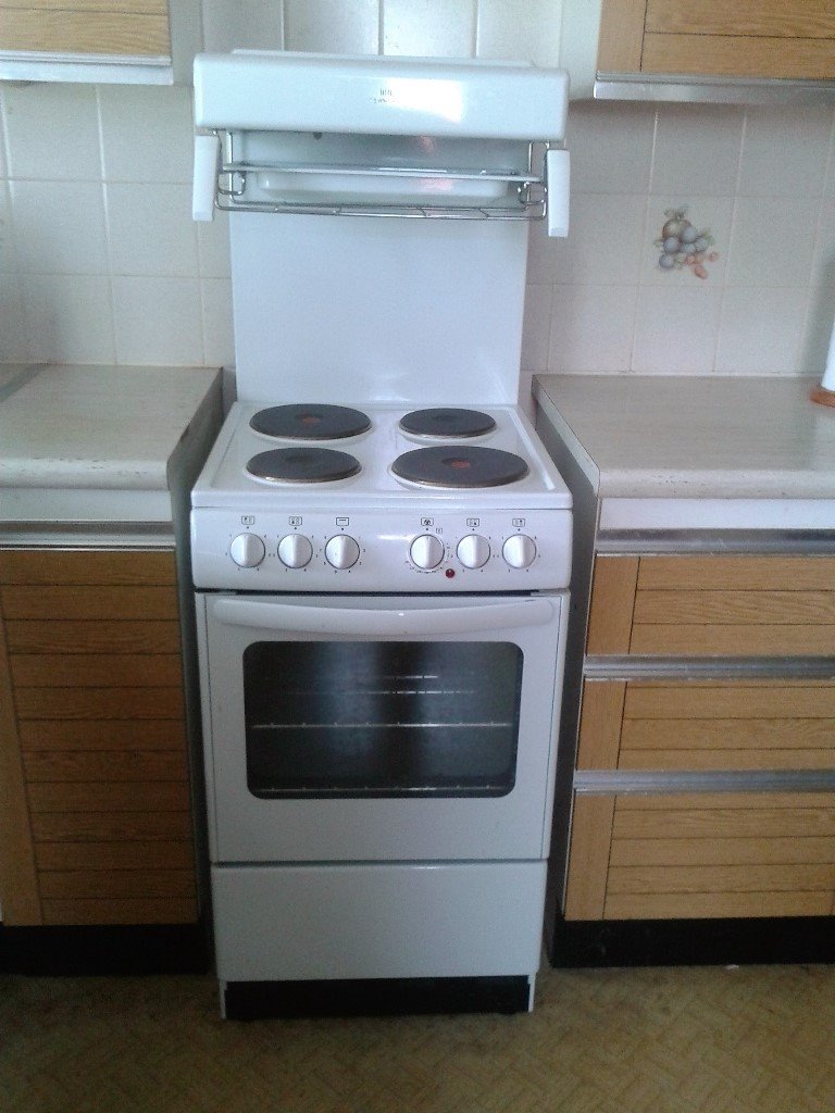 New World Electric Eye Level Grill Cooker. 18 months old hardly used, in excellent condition. £