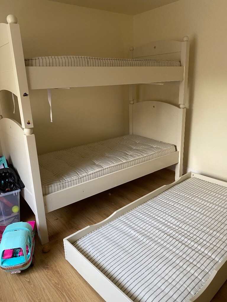 Feather and black bunk beds in Southside, Glasgow Gumtree