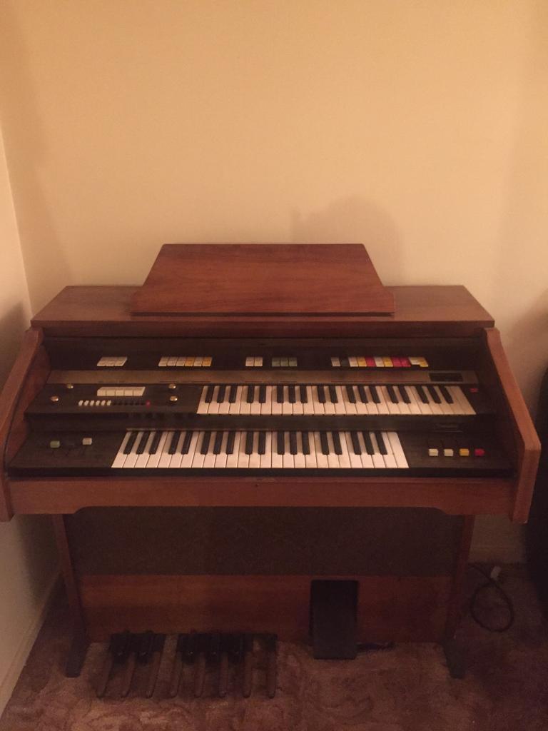 Electric organ in Lawrence Weston, Bristol Gumtree