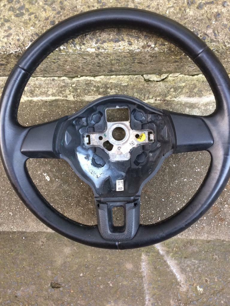 Vw golf/caddy/transporter black leather steering wheel in Pelton
