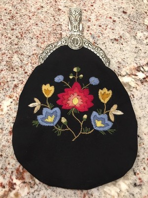 Authentic NEW HAND EMBROIDERED NORWEGIAN ROGALAND BUNAD PURSE used lock