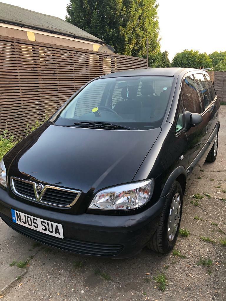 Low mileage Vauxhall zafira 2005 black, automatic in Dartford, Kent