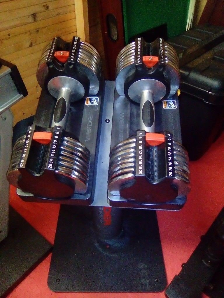 Pair 20kg Weider Adjustable Dumbbells and Stand in Kilsyth, Glasgow