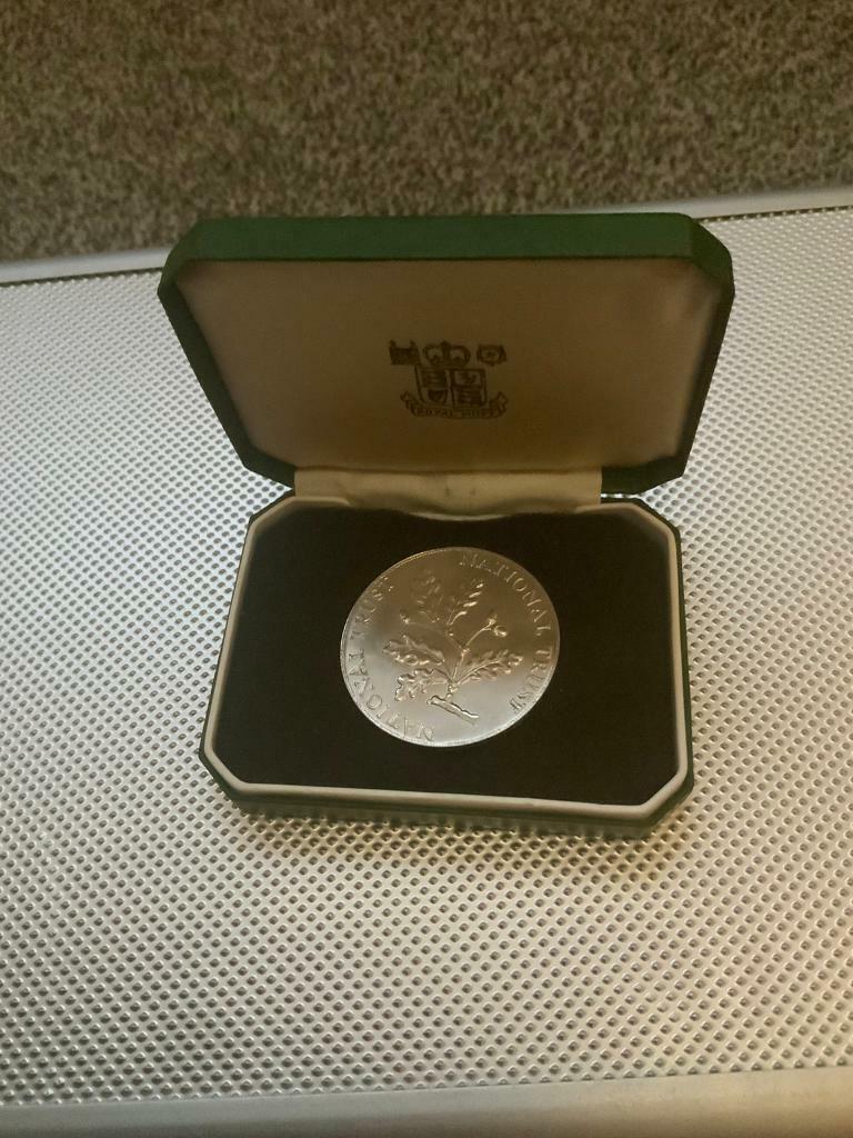 SOLID STERLING SILVER NATIONAL TRUST COIN BULLION ROYAL MINT PETER