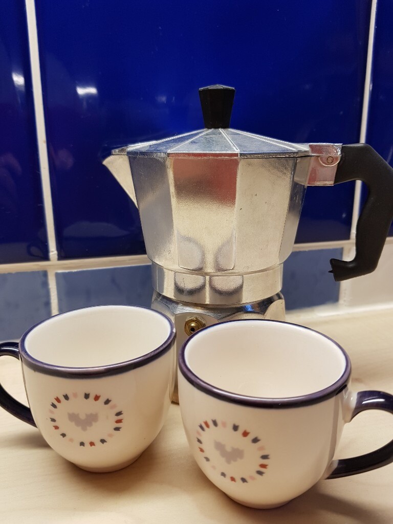 Small coffee pot and 2 cups in Tunbridge Wells, Kent Gumtree