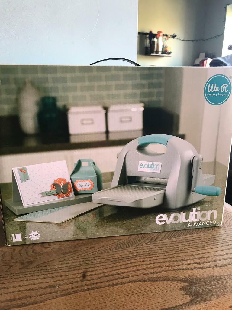 We R Memory Keepers Evolution Advanced Die Cutting/Embossing Machine