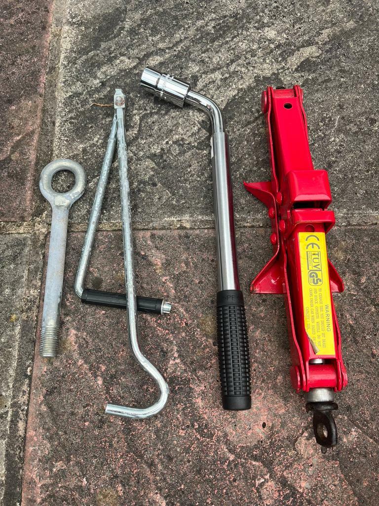 Fiat / Abarth 500 595 Ford Ka 4x98 Spare Wheel & Jack Tools in Exeter