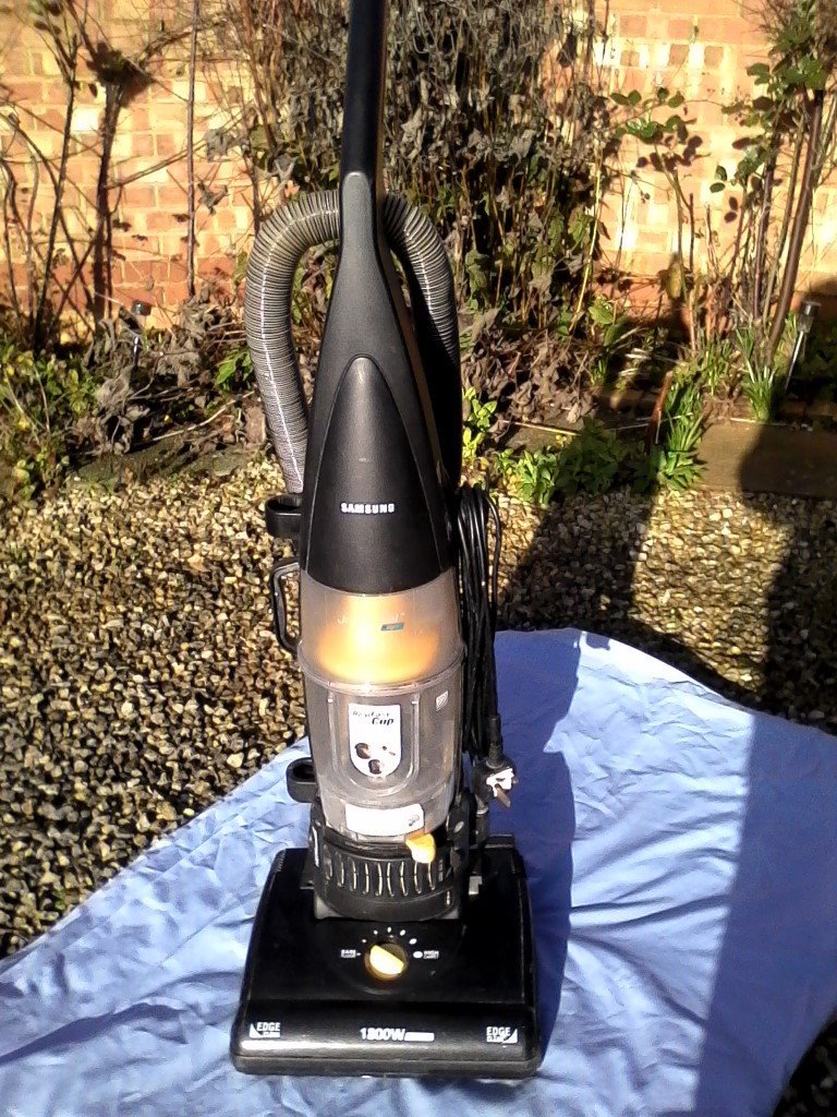 Samsung Upright Vacuum Cleaner in Portsmouth, Hampshire Gumtree