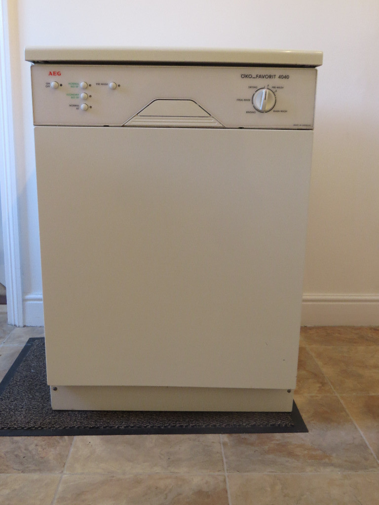 AEG Dishwasher for sale in St Neots, Cambridgeshire Gumtree