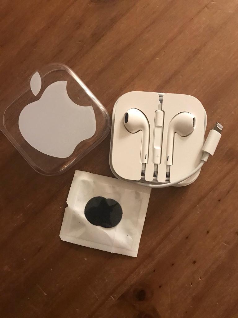 iPhone 7 original headphones in East Kilbride, Glasgow Gumtree