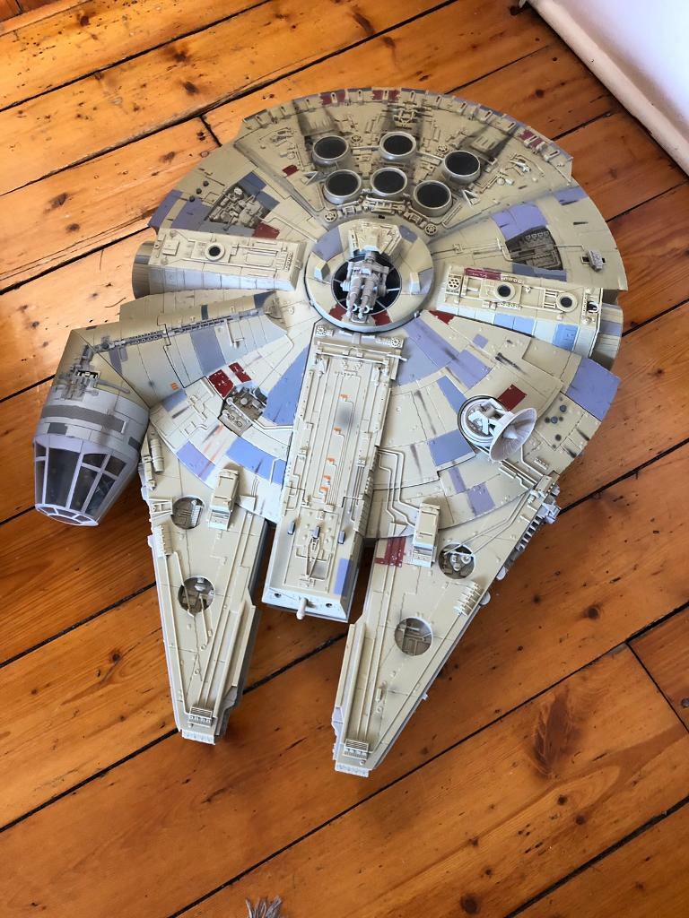 Large Star Wars Millennium Falcon Toy with figures in Leith