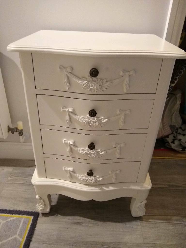White Wooden Ornate Chic Chest Of Drawers Shabby Chic Vintage Like