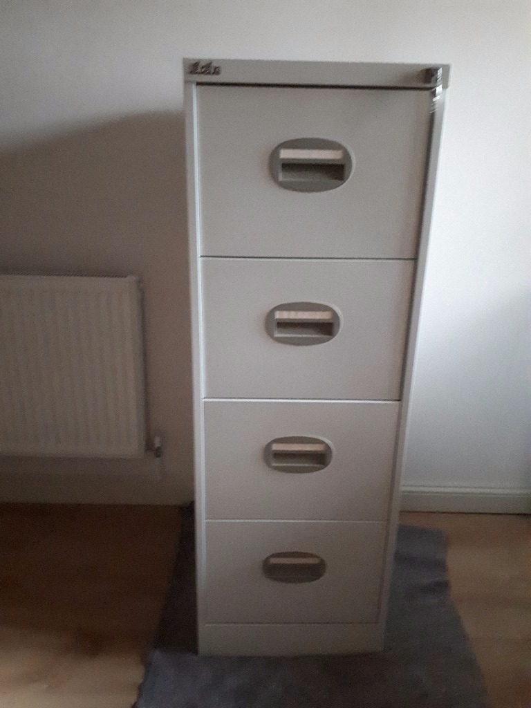 4 Drawer Lockable Metal Filing Cabinet Excellent Condition In