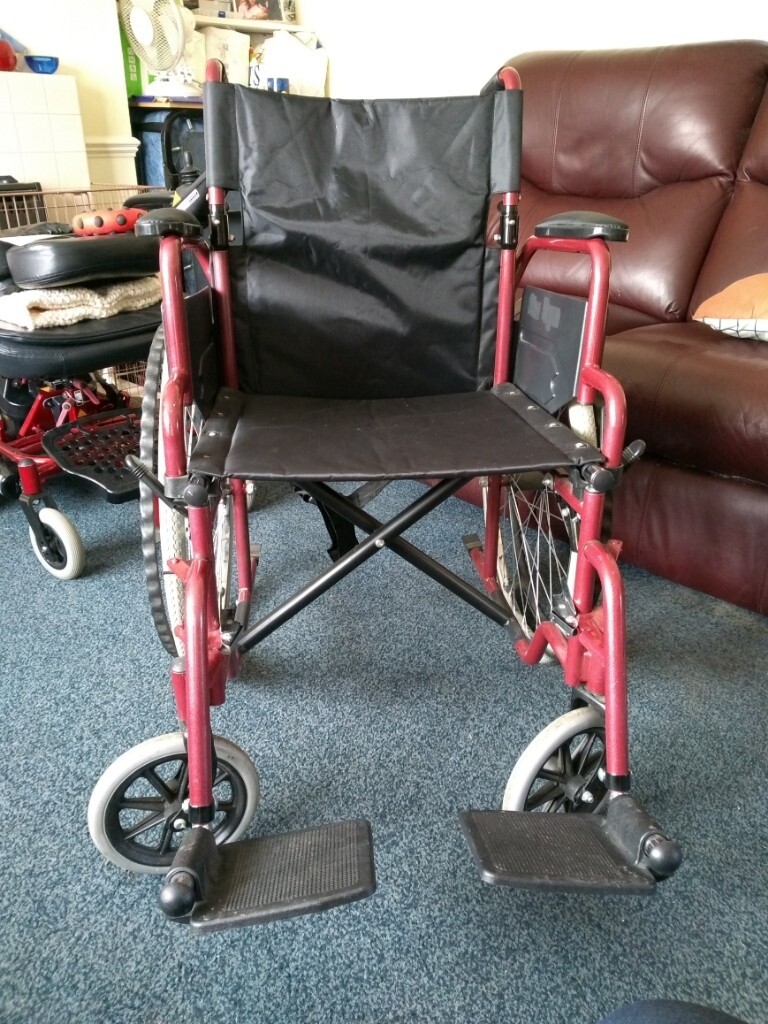 WHEELCHAIR 46CM FOLDING SELF PROPELLED LITTLE USED in Cheltenham