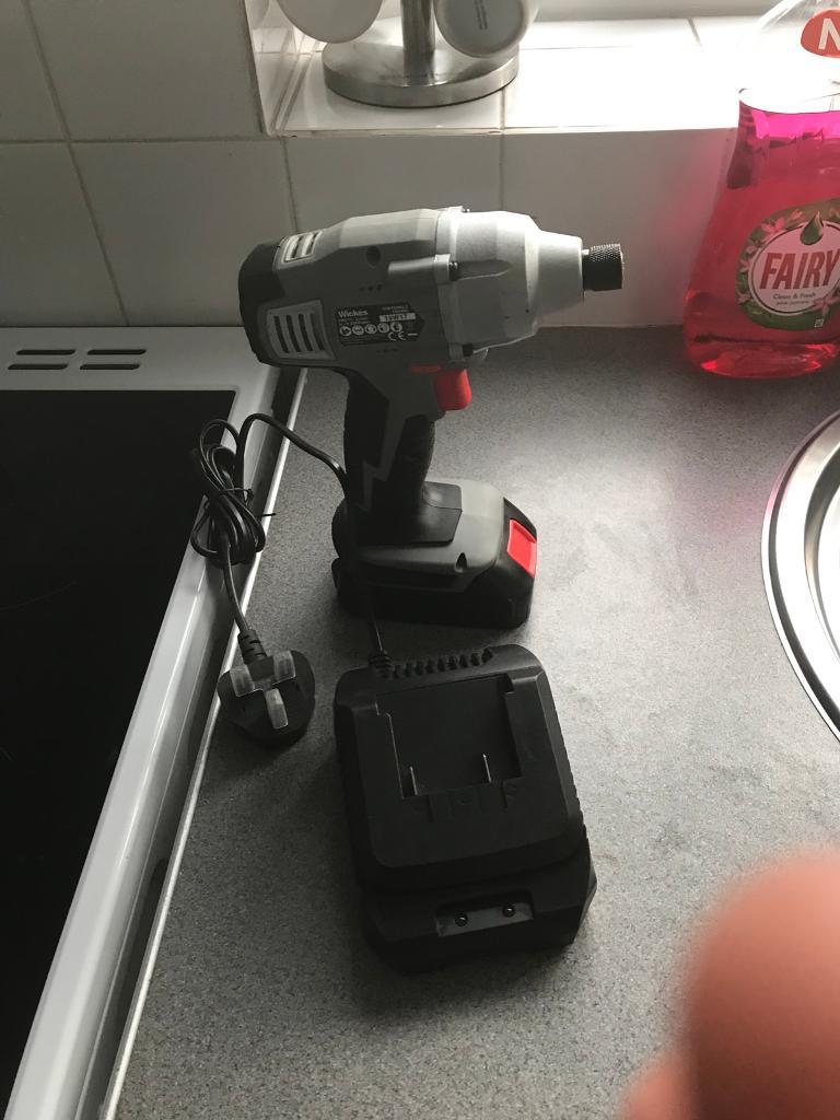Wickes 18v impact screw driver drill. Nearly new in Clifton