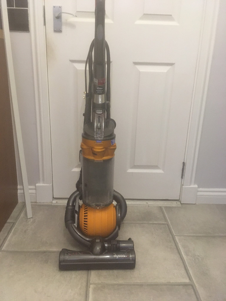 Dyson DC25 Multi Floor Upright Vacuum Cleaner in Alexandria, West