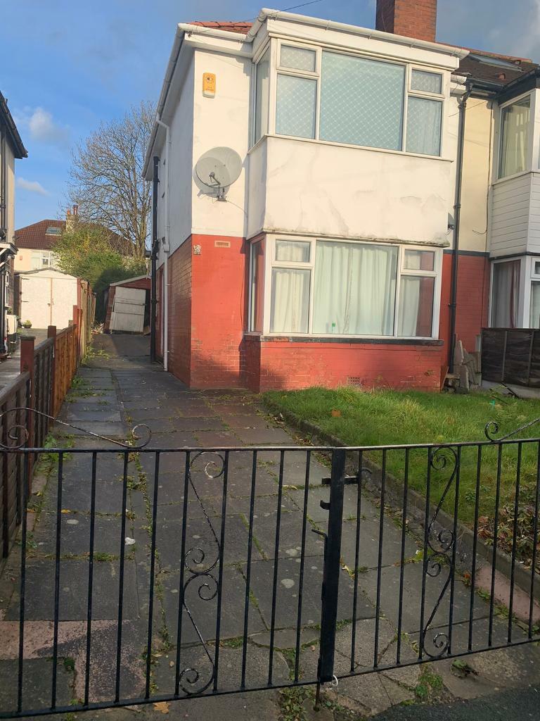 2 Bed Semi Detached Property to Let Leeds LS8 Oakwood in Roundhay