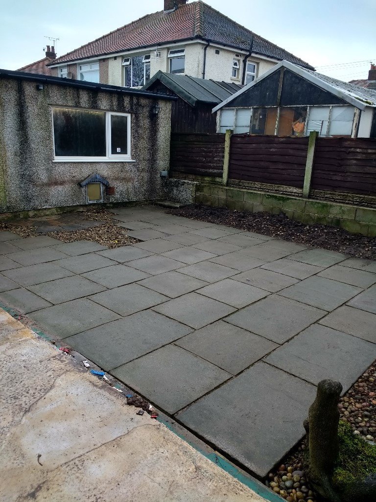 Used Chancery Green paving slabs for sale available in March due to