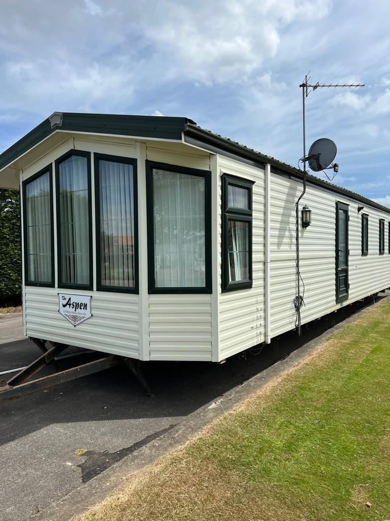 Willerby Aspen 37x12 Static Caravan, Lodge, Mobile Park Home, Chalet For Sale in York, North